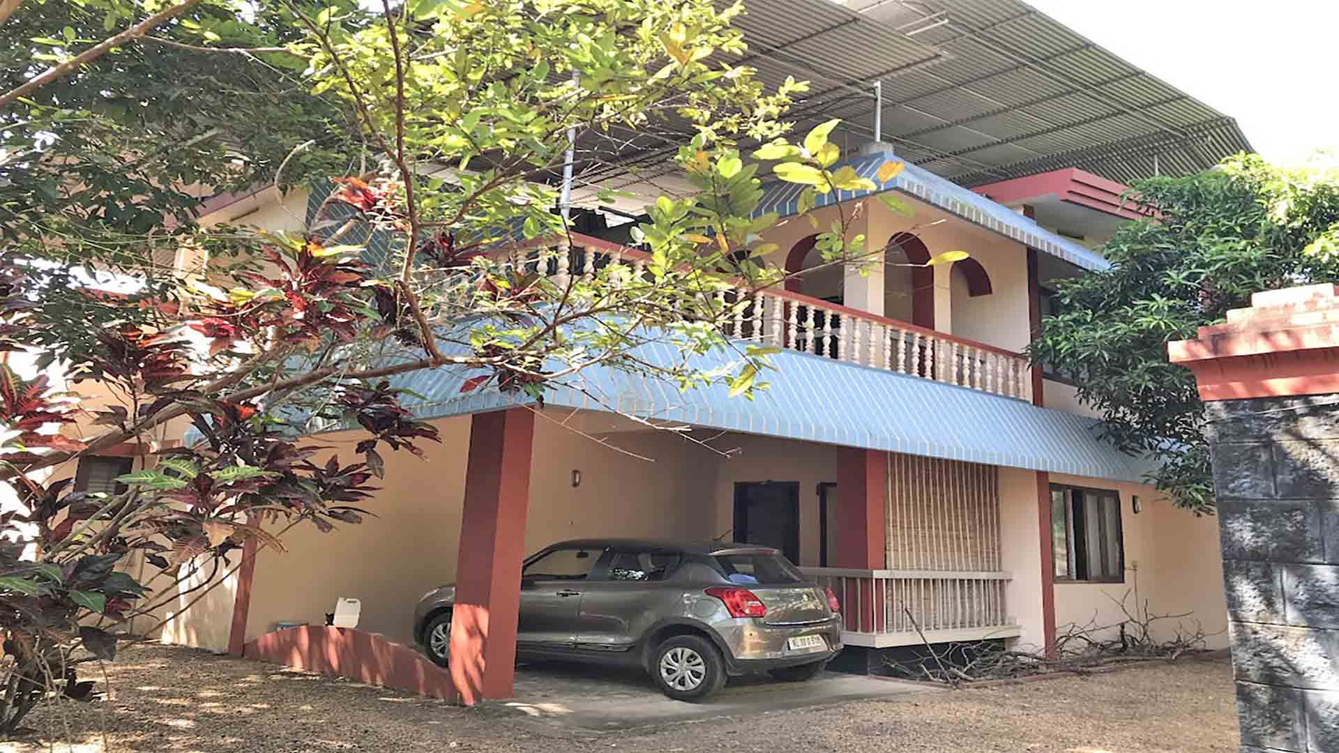 Double story house for sale on Karthika Road Chengannur