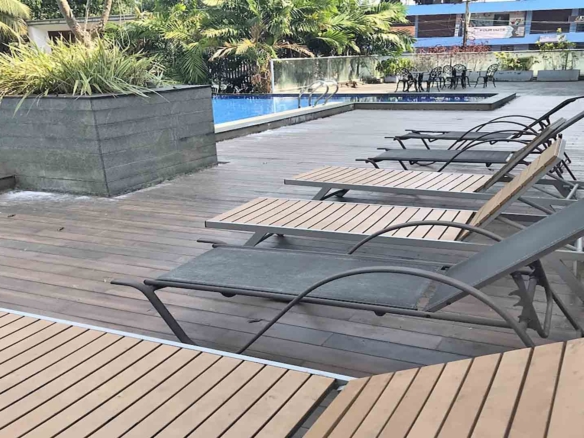 Infinity-edge swimming pool at Skyline The Edge luxury apartments in Thirumoola, Thiruvalla.