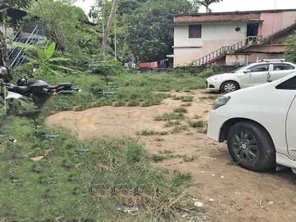 Kochi house plot for Sale 9 Cents near stadium (JLN) with road access.