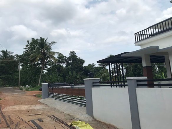 Flood-free 3 BHK villa with road frontage for sale in Eraviperoor (Eravery), Thiruvalla, Pathanamthitta District, Kerala.