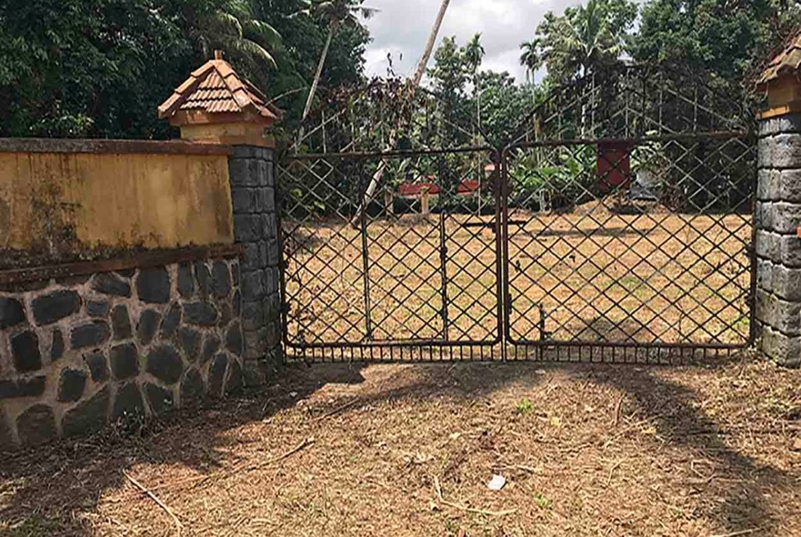 Gated plot land sale, Kumbanad near Thiruvalla with boundary wall