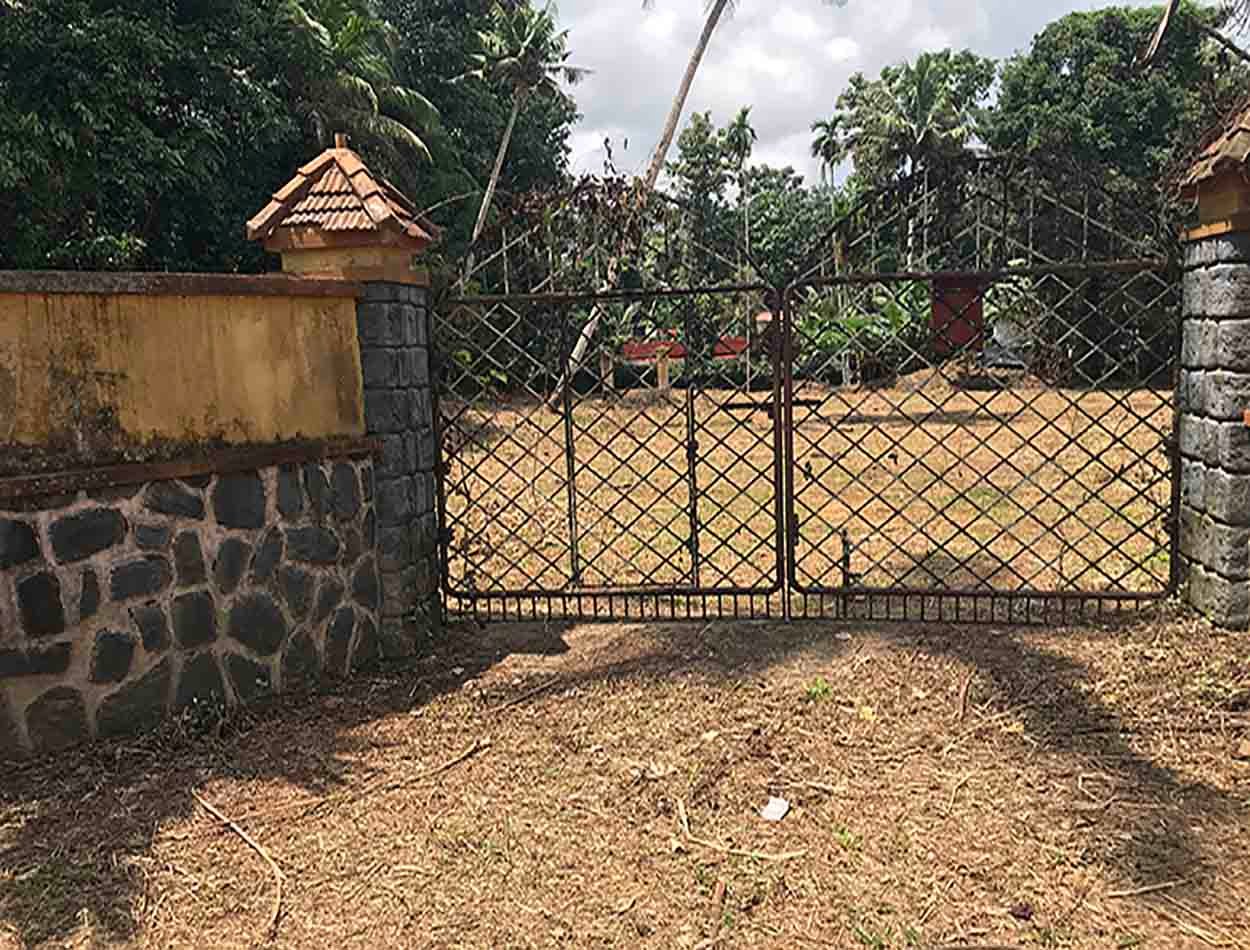 Gated plot land sale, Kumbanad near Thiruvalla with boundary wall